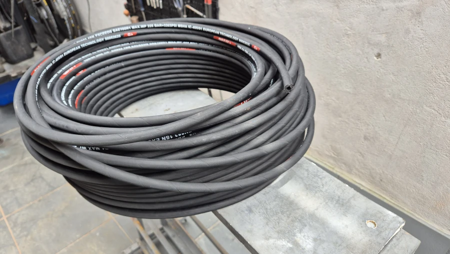 Mangueira Hidráulica 1/4" R1 com 1 Trama de Aço