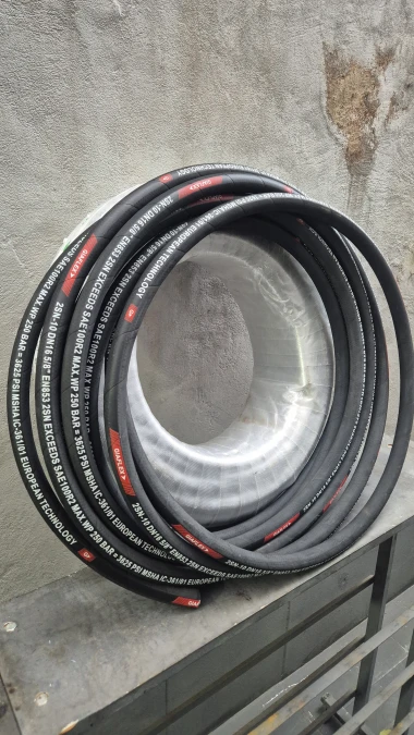 Mangueira Hidráulica 5/8" R2 com 2 Tramas de Aço