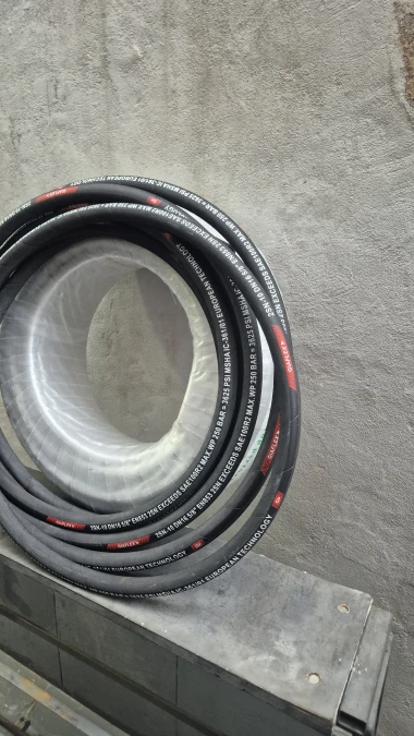 Mangueira Hidráulica 5/8" R2 com 2 Tramas de Aço