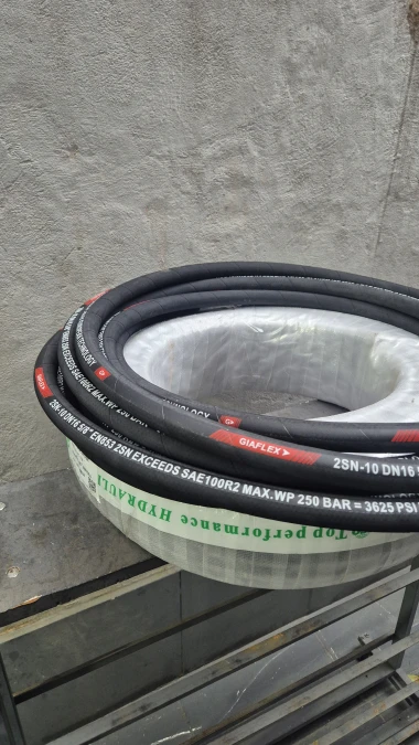 Mangueira Hidráulica 5/8" R2 com 2 Tramas de Aço