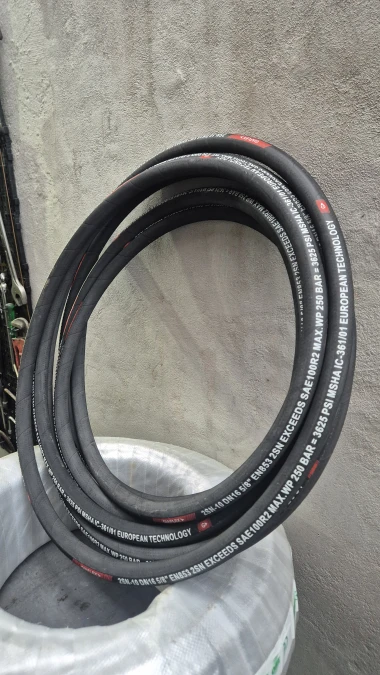 Mangueira Hidráulica 5/8" R2 com 2 Tramas de Aço