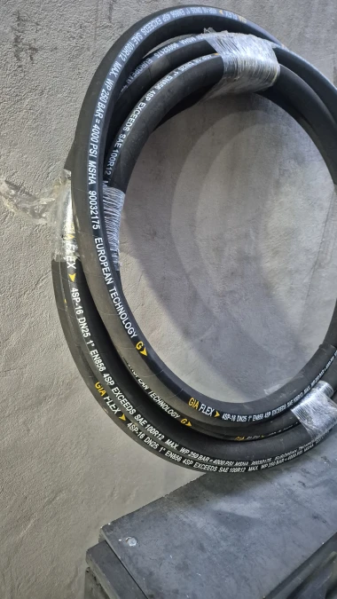 Mangueira Hidráulica 1 Polegada 4SP com 4 Espirais de Aço